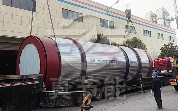 新型污泥干燥機(jī)吊裝現(xiàn)場(chǎng) 新型污泥干燥機(jī)吊裝現(xiàn)場(chǎng)